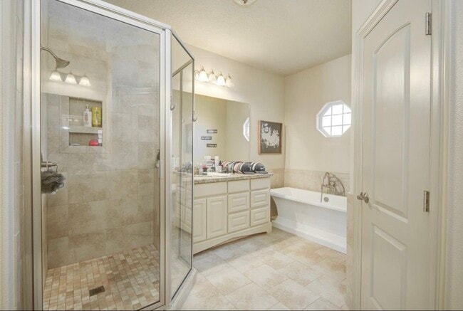 Building Photo - 57 Red Maple Ct