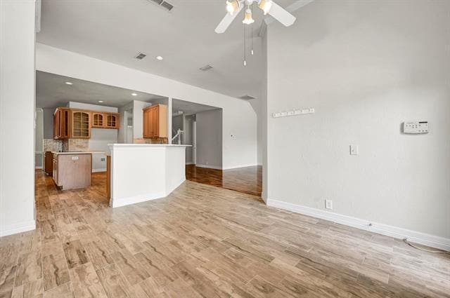 Building Photo - 306 Canyon Lake Dr