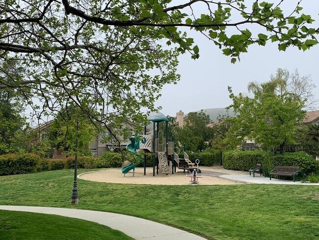 Building Photo - A Spacious and Serene Oasis in the Heart of Verdigris