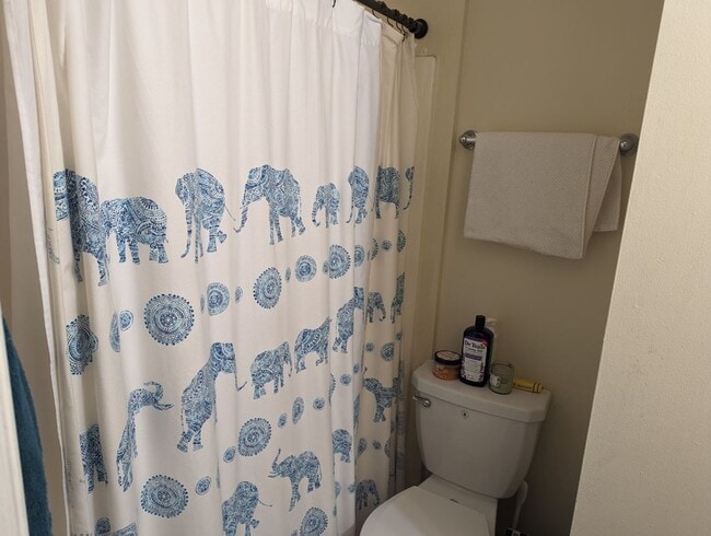 Building Photo - 2/2.5 off Old St Augustine