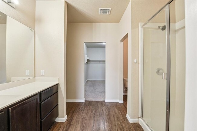 Building Photo - 223 Camellia Dr