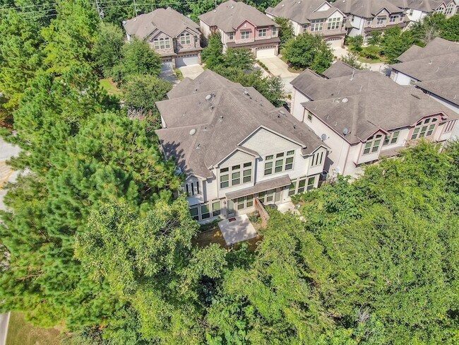 Building Photo - 111 Aventura Pl