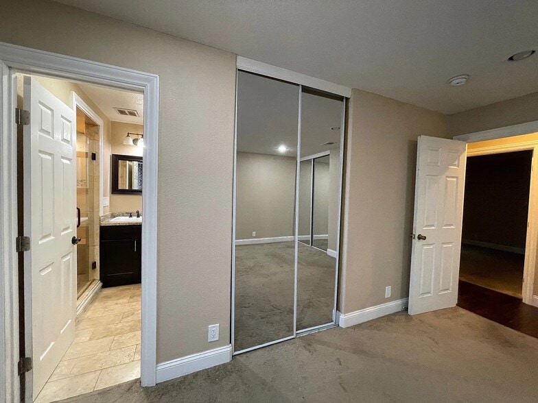 Building Photo - 1664 Messina Dr