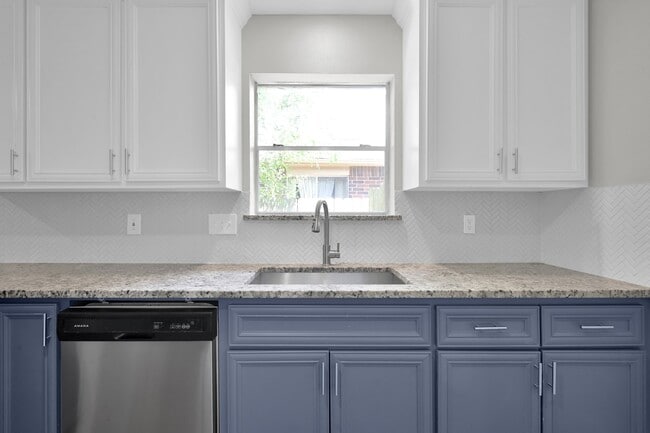 Building Photo - 28903 Atherstone St