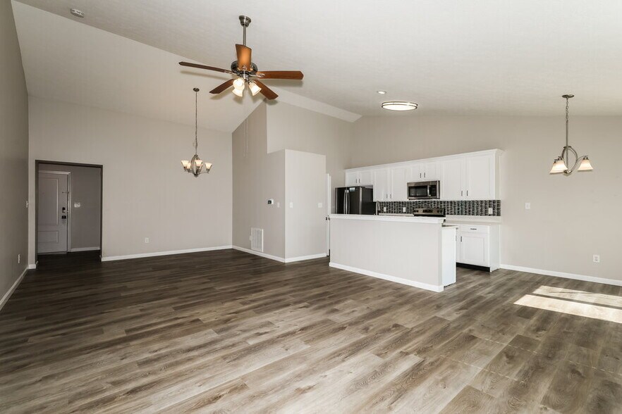 Building Photo - 4557 Walcott Dr
