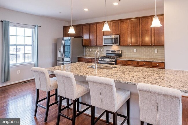 Building Photo - 6748 Green Mill Way