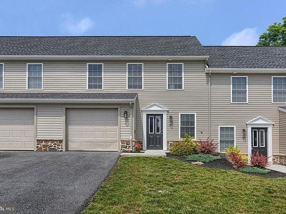 Building Photo - 22 Spring View