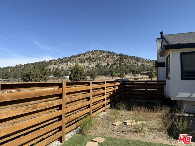 Building Photo - 47041 Pioneer Town Rd