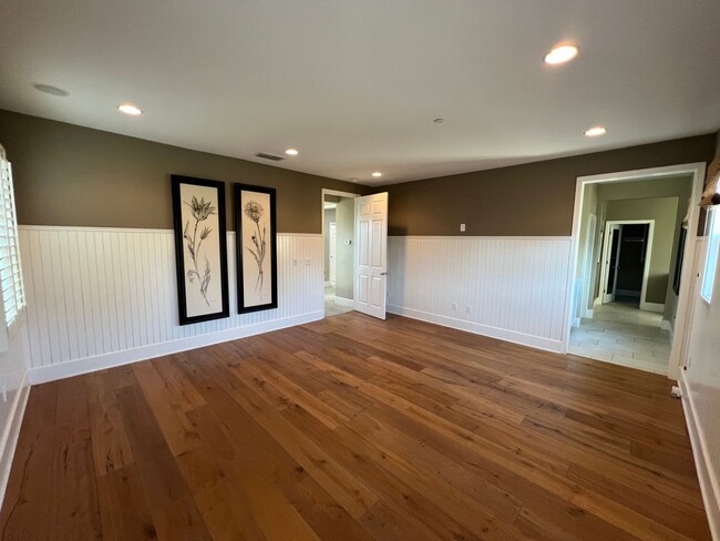 Building Photo - Former model home with tons of upgrades in...