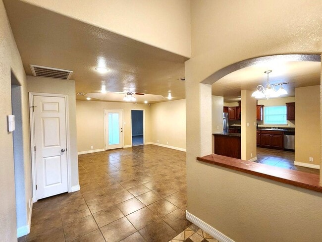 Building Photo - 204 Javier Dr