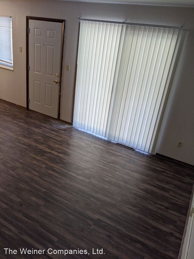 Building Photo - 310 W Washington St