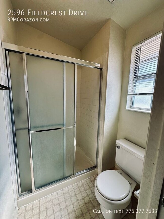 Building Photo - 2596 Fieldcrest Dr