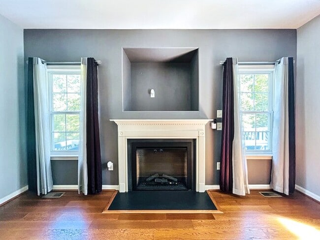 Building Photo - 1008 Black Oak Ct