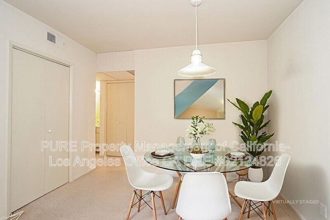 Building Photo - 8745 Delgany Ave