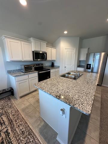 Building Photo - 8808 Playmoor Dr
