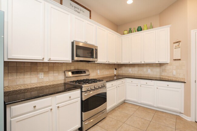 Building Photo - 18123 Quarry Vale Dr