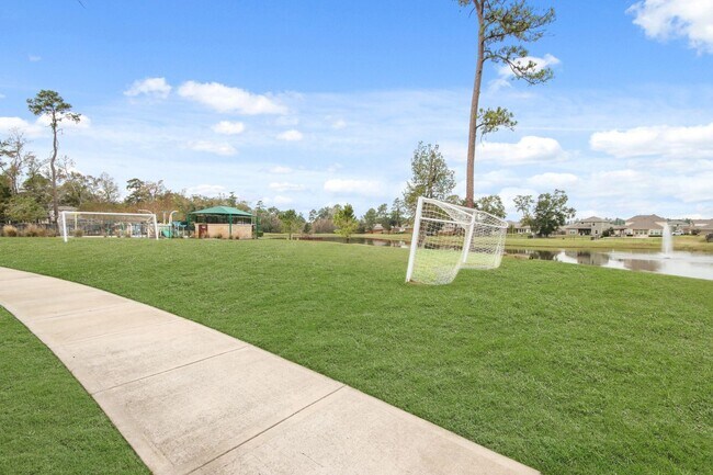 Building Photo - 8018 Heroes Hall Dr