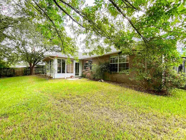 Building Photo - 1992 Southwind Cir
