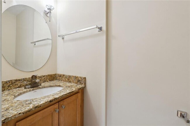 Building Photo - 2855 Peachtree Rd NE