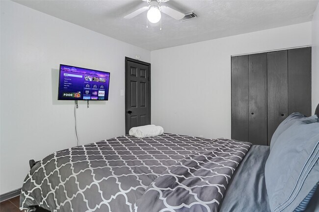 Building Photo - 2311 Chelsea Knoll Ln
