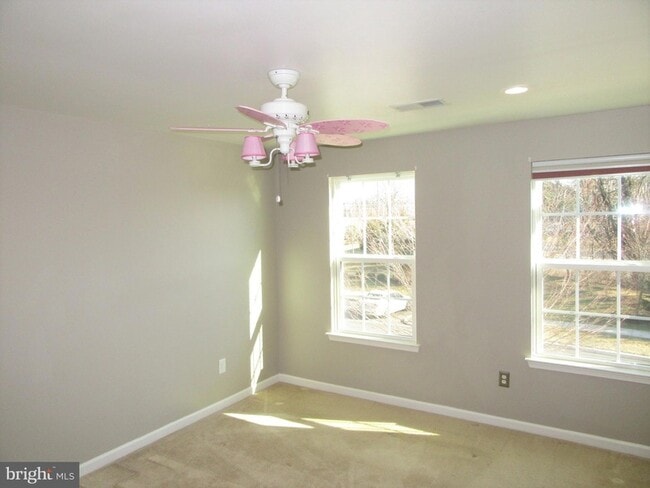 Building Photo - 1305 Madison Ln