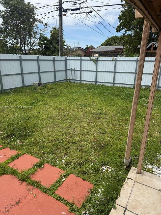 Building Photo - 1935 SW 67th Terrace