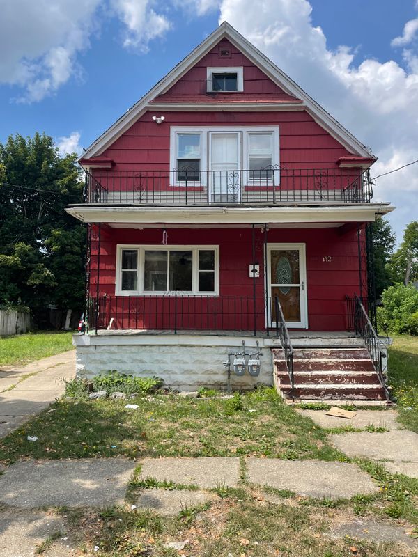 Primary Photo - 112 Goembel Ave