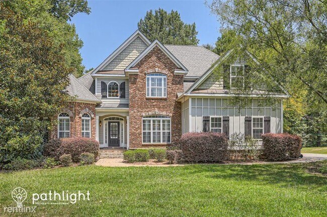 Primary Photo - 6 br, 4 bath House - 102 Sandisfield Dr UNIT