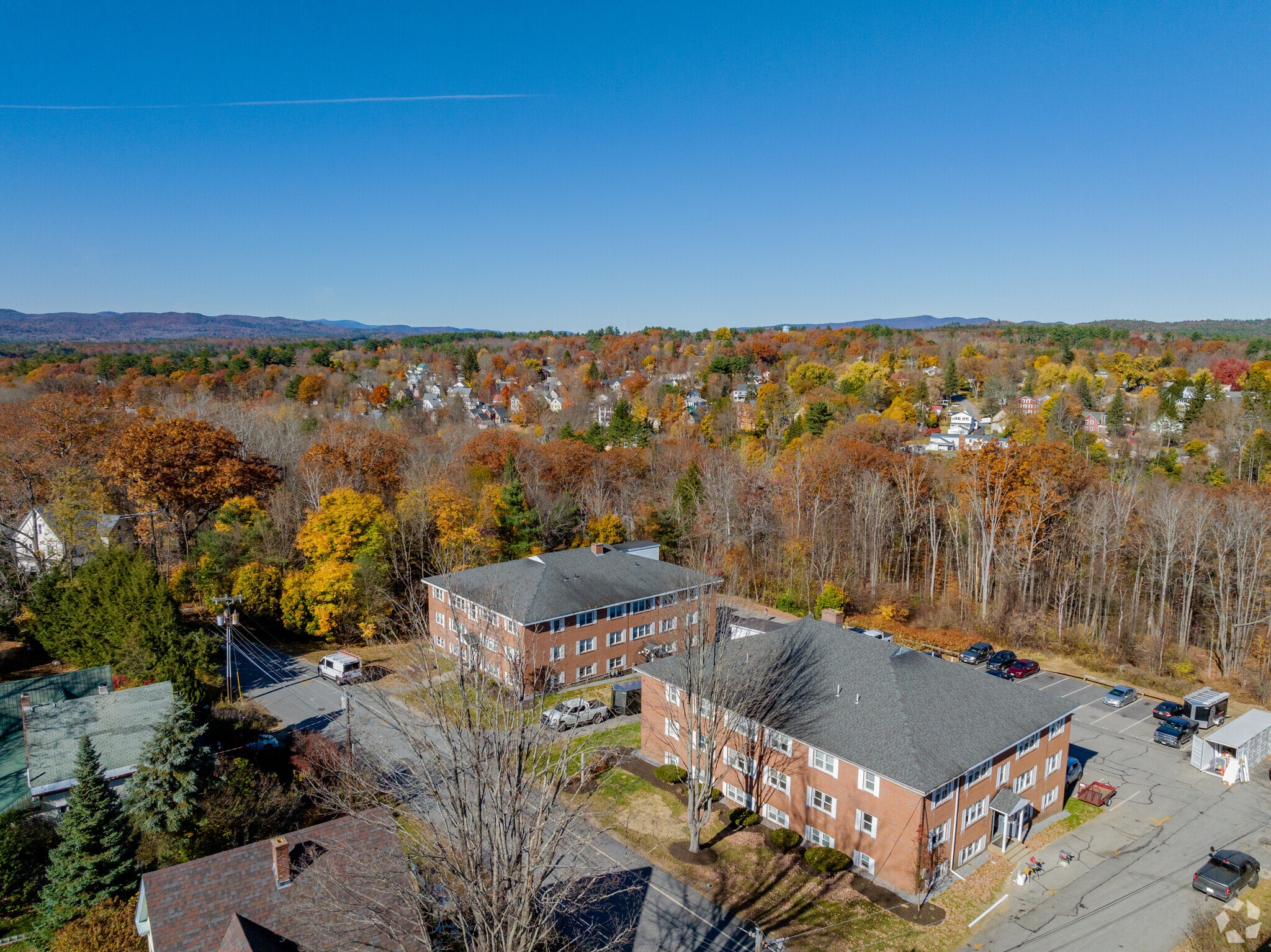 Aerial Photo - Maple Leaf Apartments