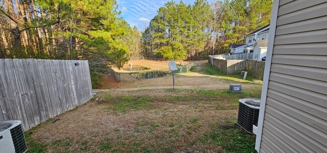 Building Photo - 204 Fairwood Ct