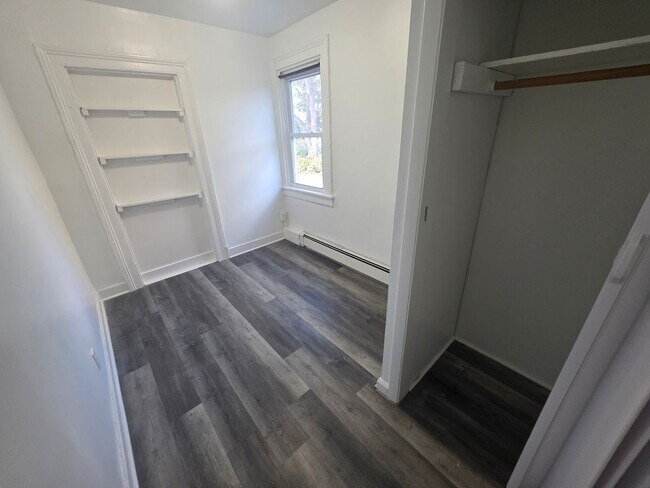 Building Photo - 2 bedroom apartment building - Poughkeepsie