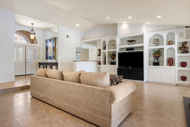 Building Photo - 75951 Kimberly Ln