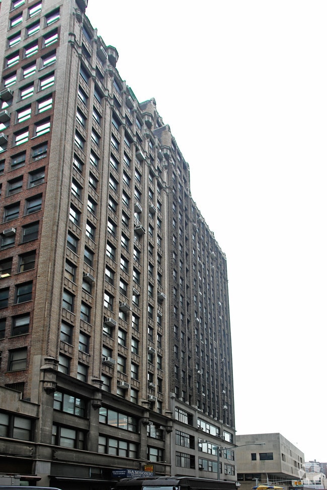 Building Photo - 315 7th Avenue