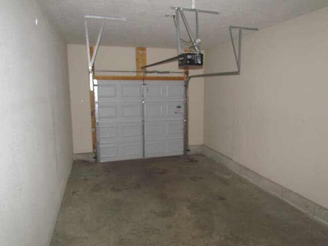 Building Photo - Available February 27th!!