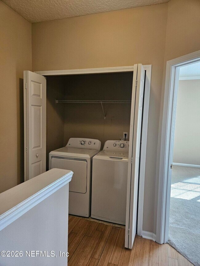 Building Photo - 3888 Summer Grove Way N