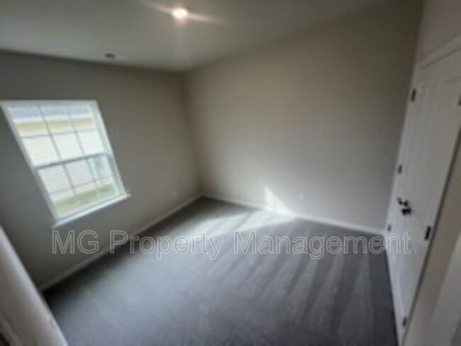 Building Photo - 3024 Findley Rd
