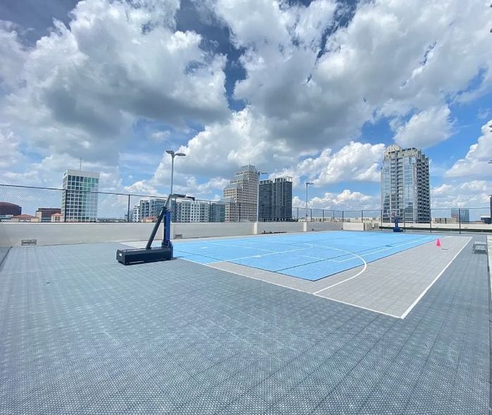 Building Photo - 150 E Robinson St