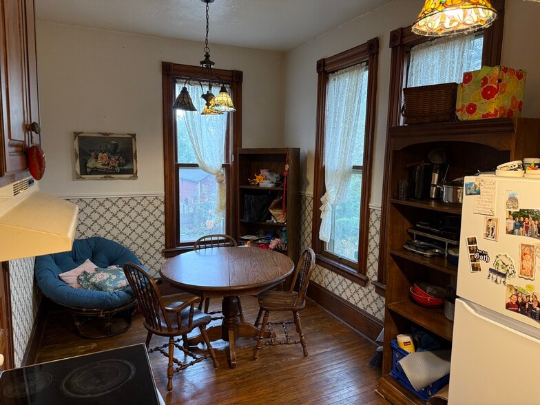 Kitchen - 500 Stuart Ave