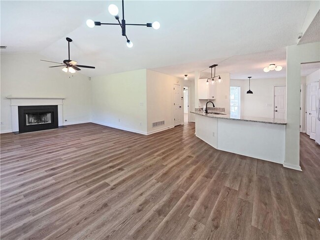 Building Photo - 2806 Vintage Wood Way