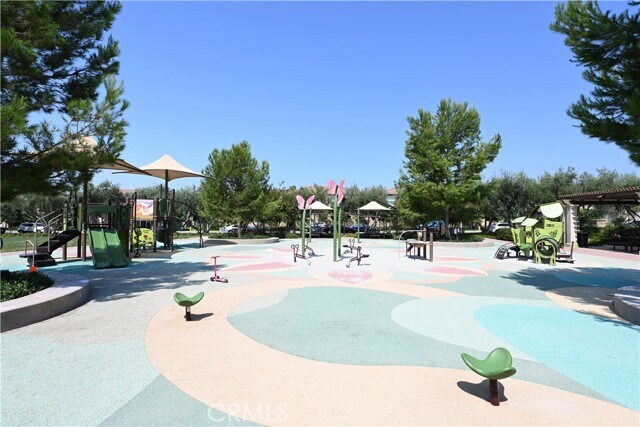 Building Photo - 105 Holly Springs