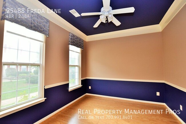 Building Photo - 25488 Freda Ln