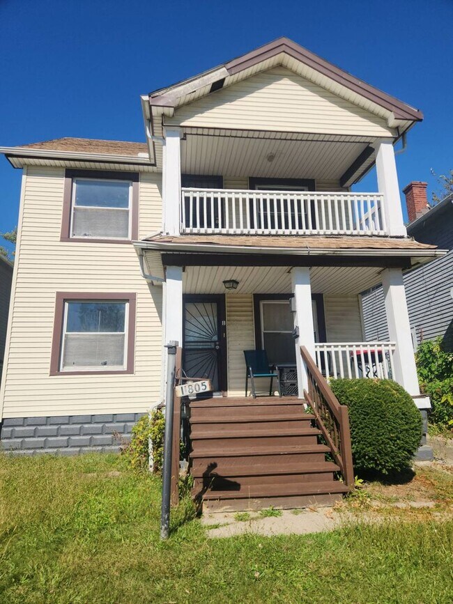 Primary Photo - 11805 Dove Ave