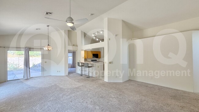 Building Photo - 824 S Saguaro Ridge Pl