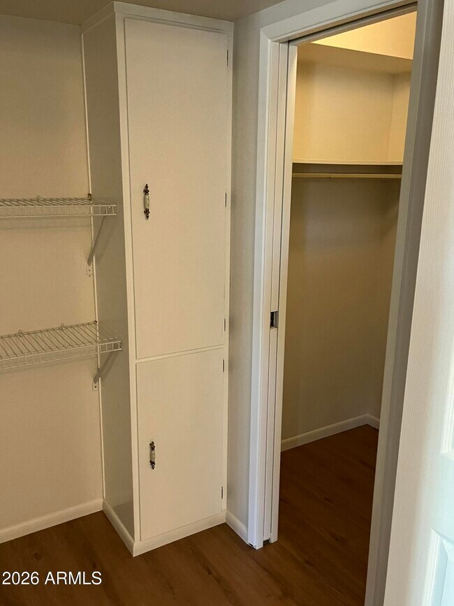 Building Photo - 10645 W Sequoia Dr