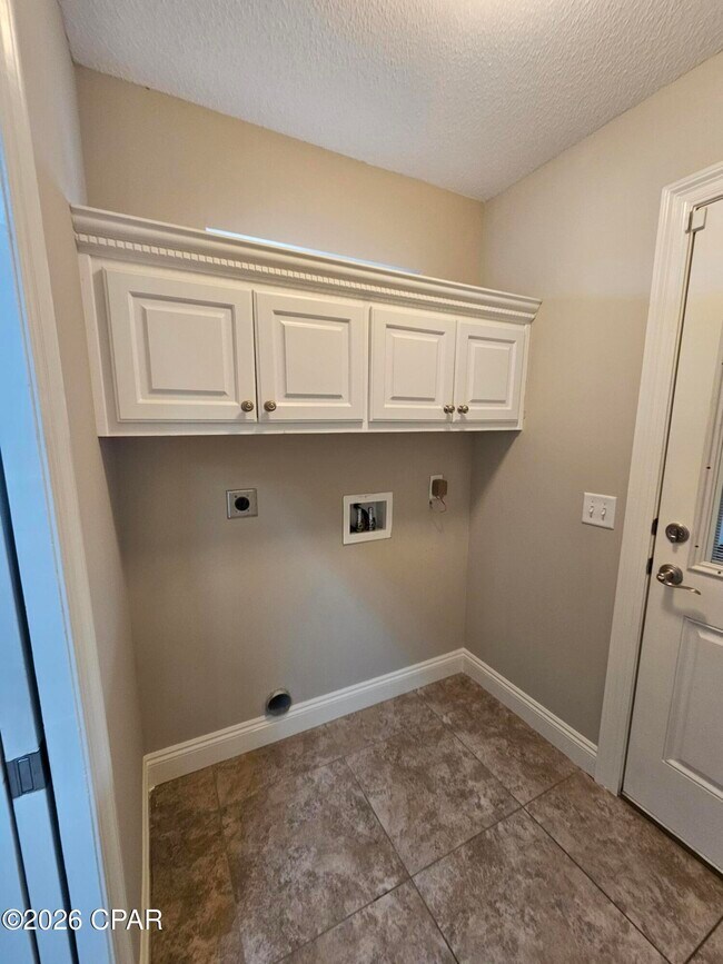 Building Photo - 4501 Bylsma Cir