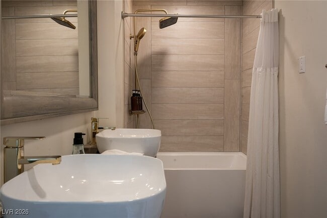 Building Photo - 2940 Rosanna St