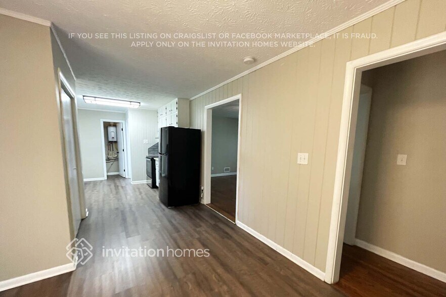 Building Photo - 1665 Elmwood Dr