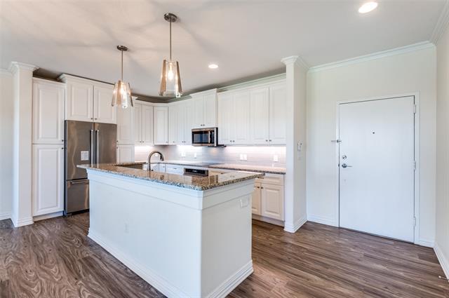 Building Photo - 2500 King Arthur Blvd