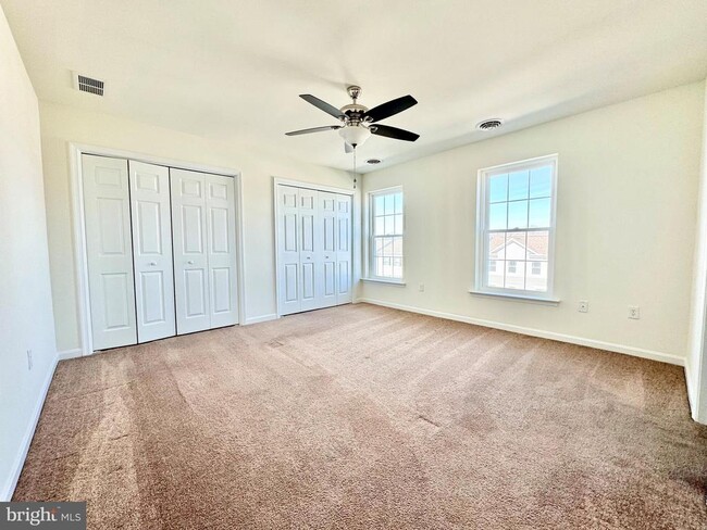 Building Photo - 76 Filbert Dr