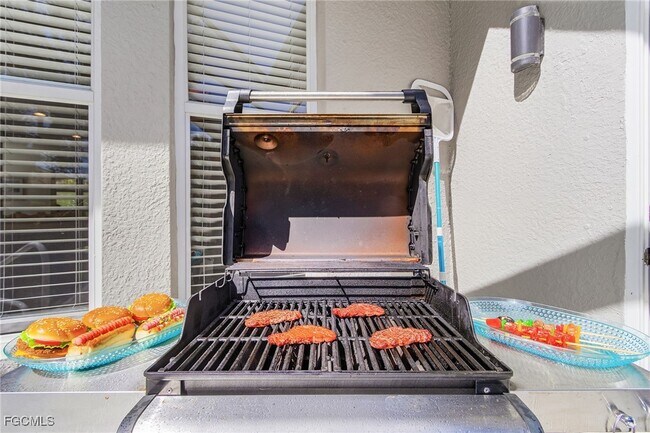 Building Photo - 13060 Sail Away St